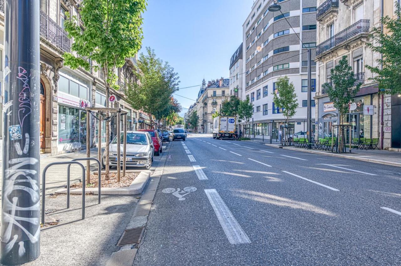 Le Petit Parfait Confort Gare Hamac Netflix Grenoble Luaran gambar
