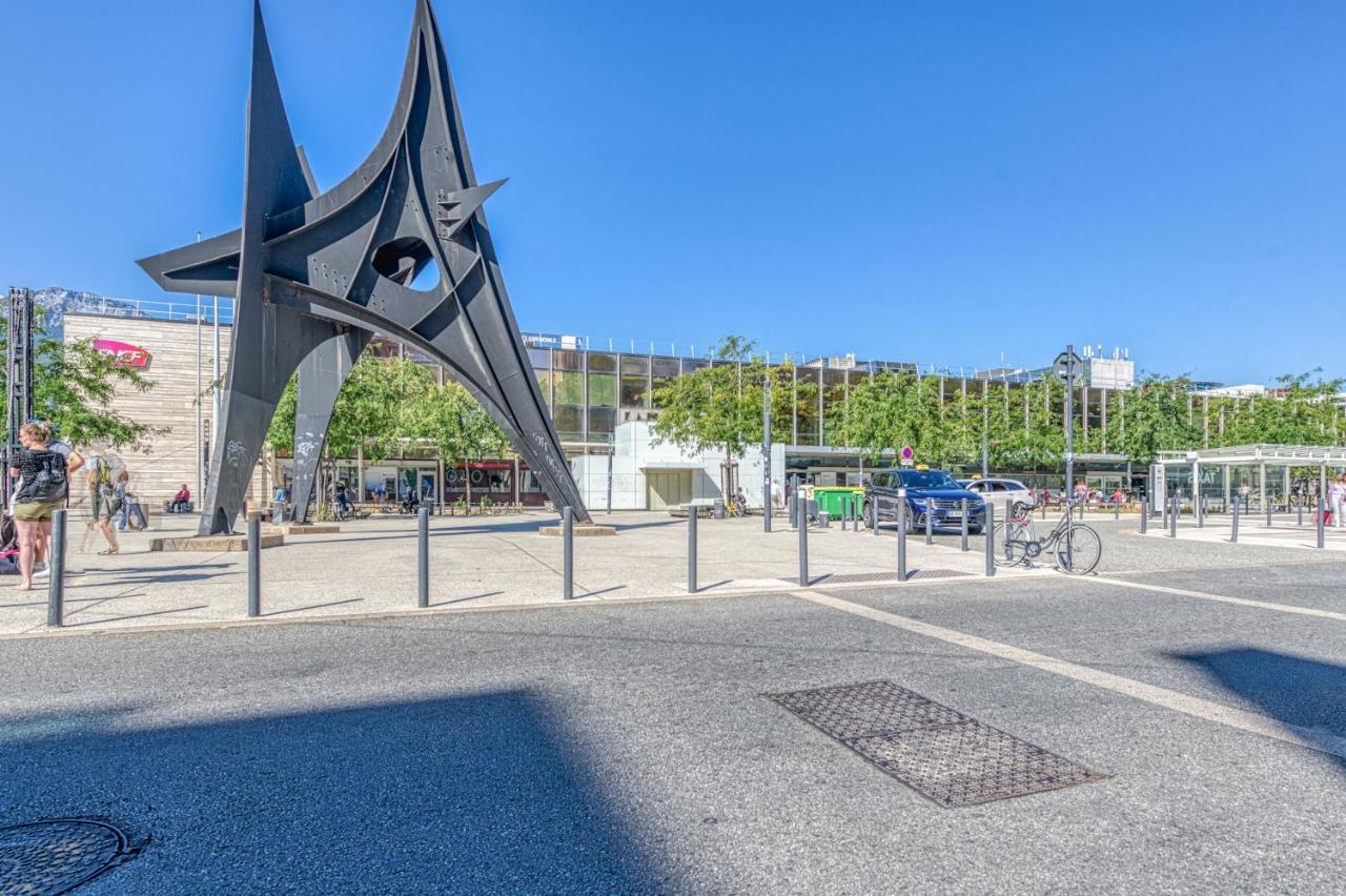 Le Petit Parfait Confort Gare Hamac Netflix Grenoble Luaran gambar