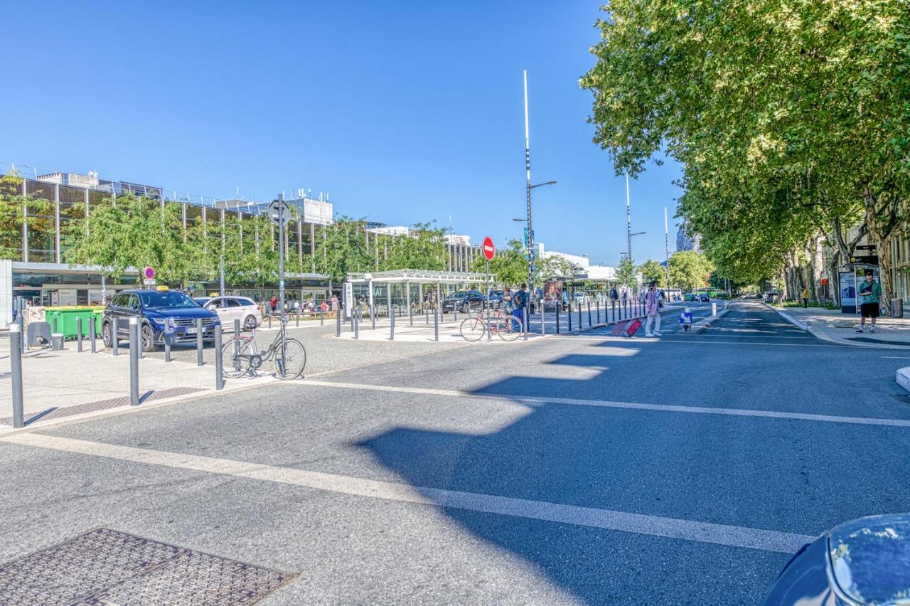 Le Petit Parfait Confort Gare Hamac Netflix Grenoble Luaran gambar